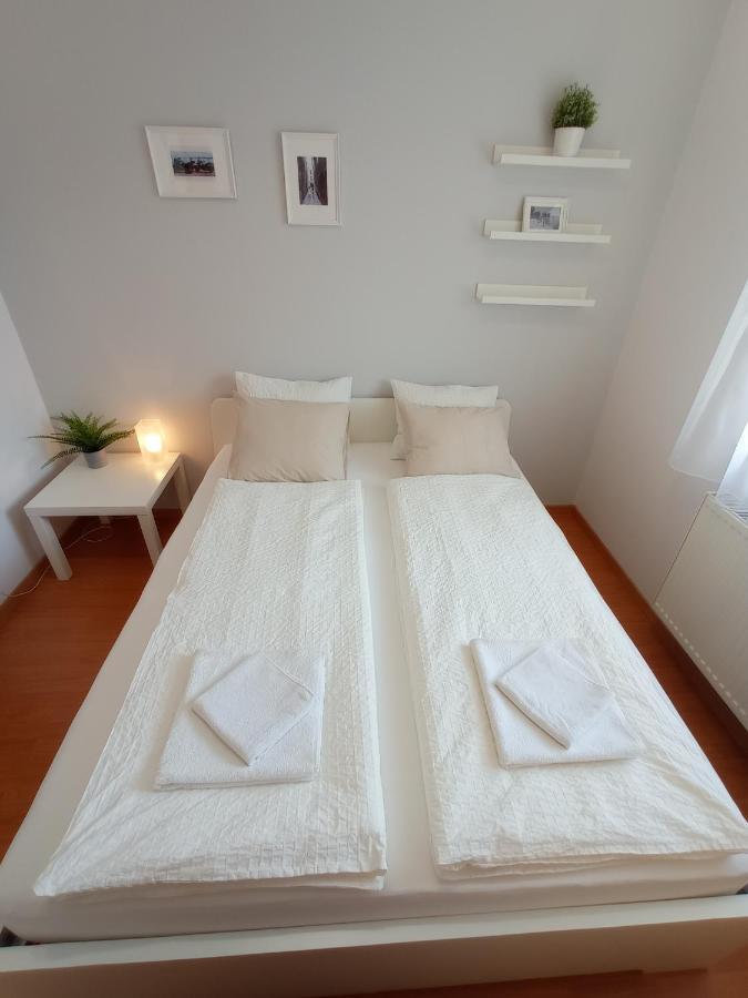 Budapest Airport Apartment Bagian luar foto