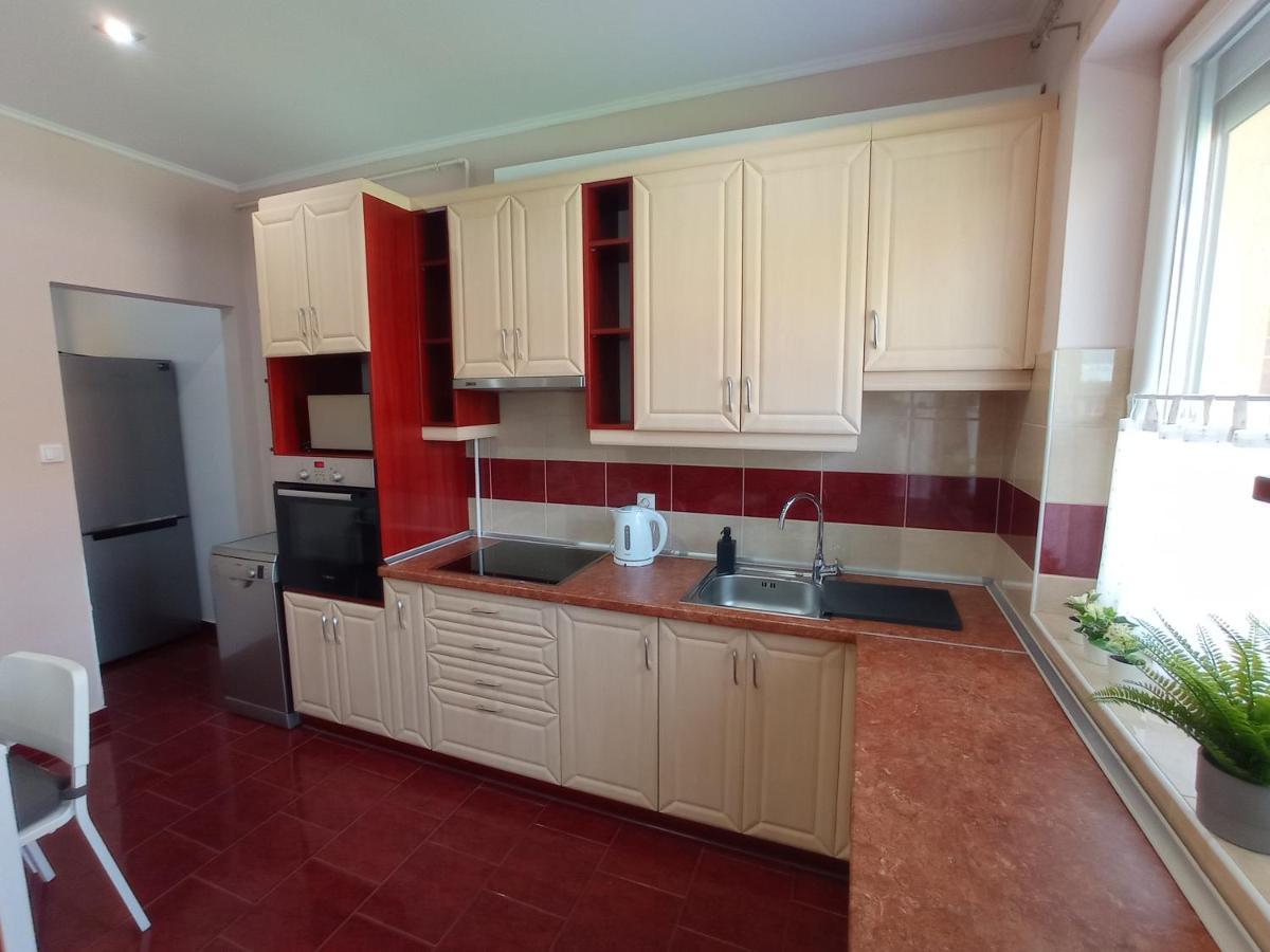Budapest Airport Apartment Bagian luar foto